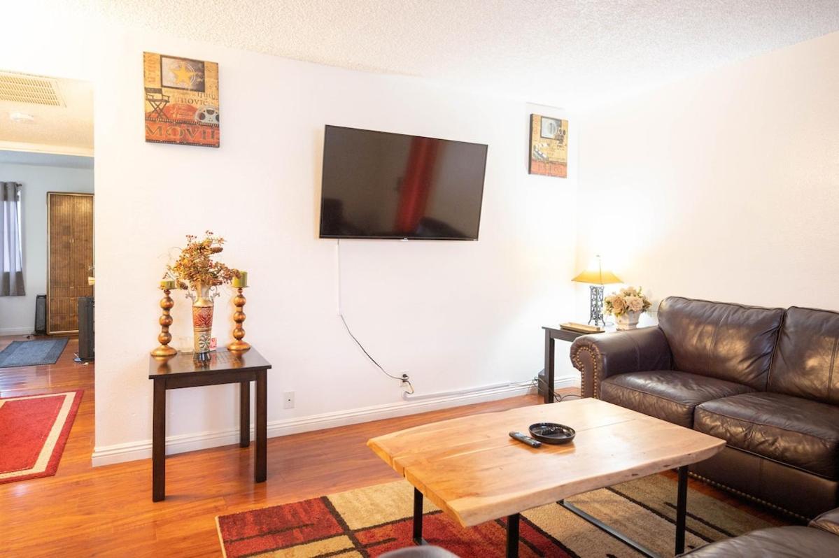 Apartment 2 Bedroom Unlv, Thomas Mack