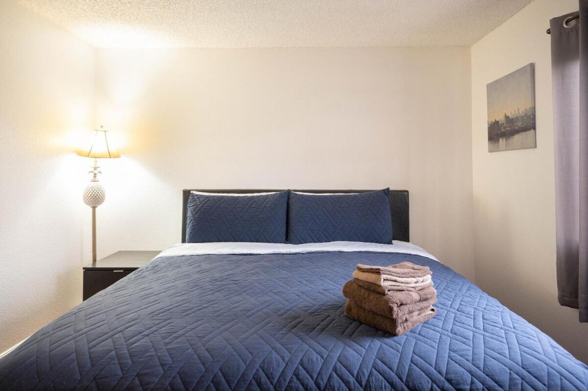 2 Bedroom Unlv, Thomas Mack Apartment Las Vegas