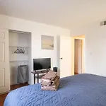 2 Bedroom Unlv, Thomas Mack