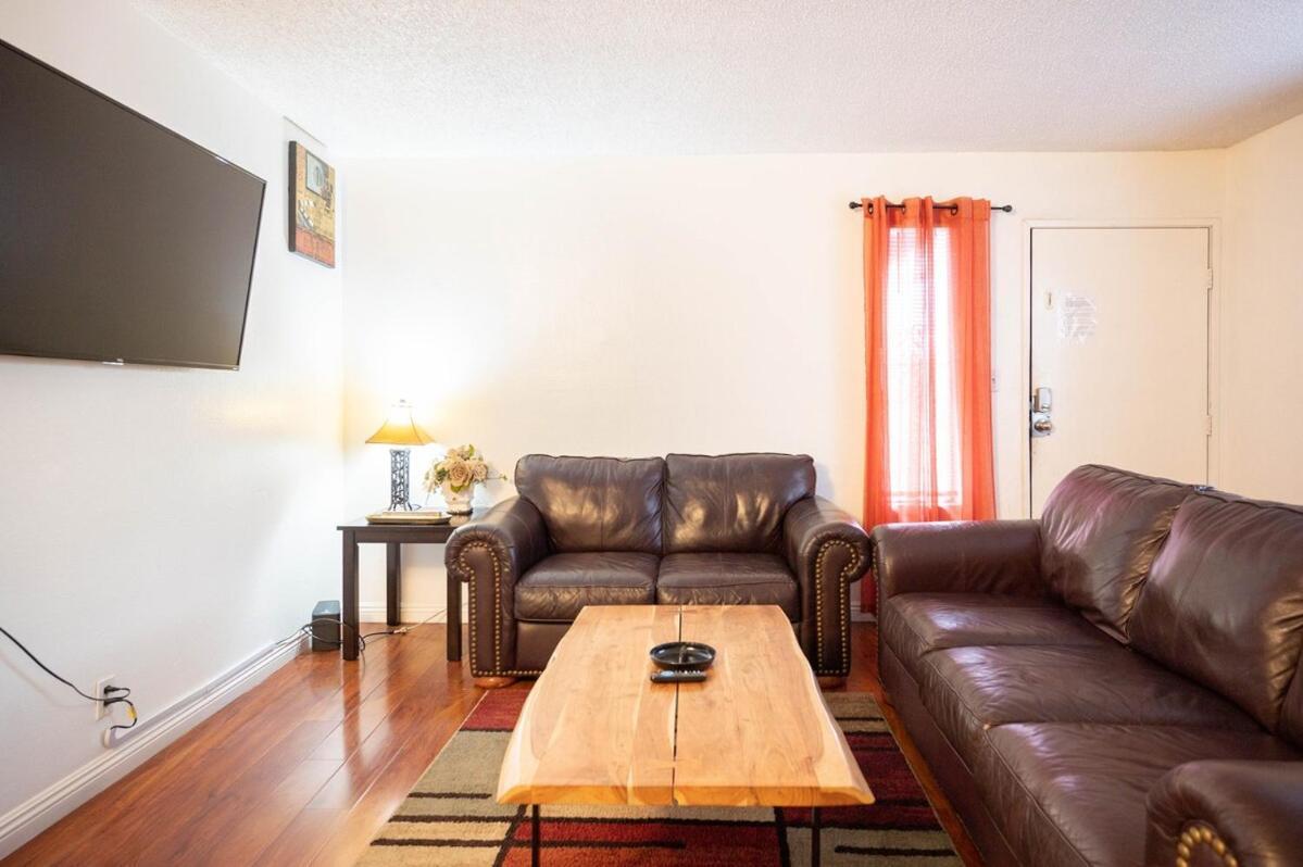2 Bedroom Unlv, Thomas Mack Apartamento